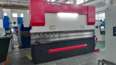 Cnc-Pressebremsfabrik 130 Ton Mechanical Press Machine For, der Blechtafel bildet