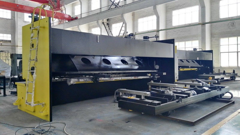 Automatische Fütterungsplatten-scherende Maschine 20' lang hydraulische CNC-Guillotinen-Schere