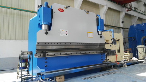500T Kraft CNC Hydraulikpresse Bremse bei Metallherstellung, Automobilfabriken