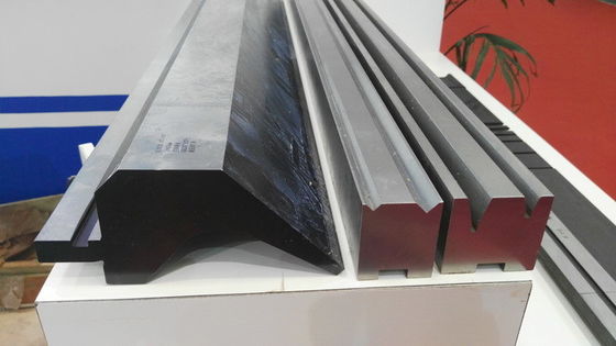 kaufen Die kundengerechte europäische Art-Presse-Bremse, die Durchschlag des Abschnitt-42CrMo/bearbeitet, sterben Formen online manufacture