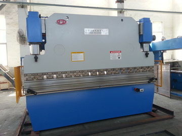 kaufen 100-400T Druckplatten-Metallbremsmaschine mit PLC-Steuerungssystem online manufacture