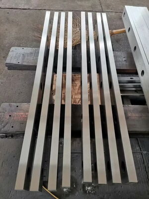 kaufen Präzisions-Metallscherenmesser mit 0,05 mm Geradheit, Senkbohrung mit Nut und verschleißfeste Schneidmesser online manufacture