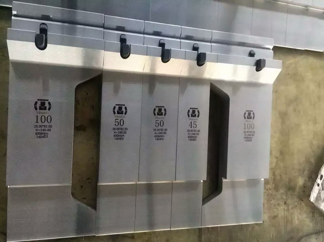 Wie wählen Sie Druckbremsbeugung Werkzeug HCR60 Härte stirbt Abschnitt Punch Standard