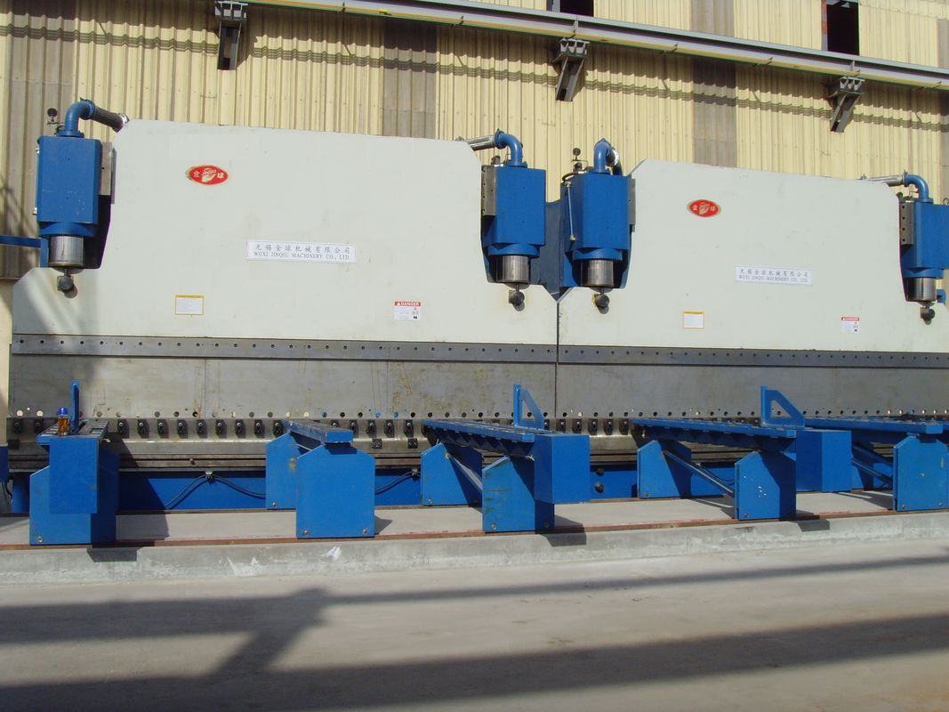 3500 Tonnen CNC Hydraulik Tandem Press Bremse Max. Biegewinkel 30-180 Grad