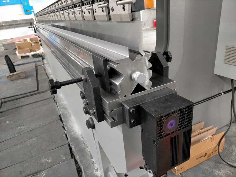 6m verbiegendes Werkzeuge CNC Form-Werkstück des hydraulische Presse-der Bremse400t Druck-U