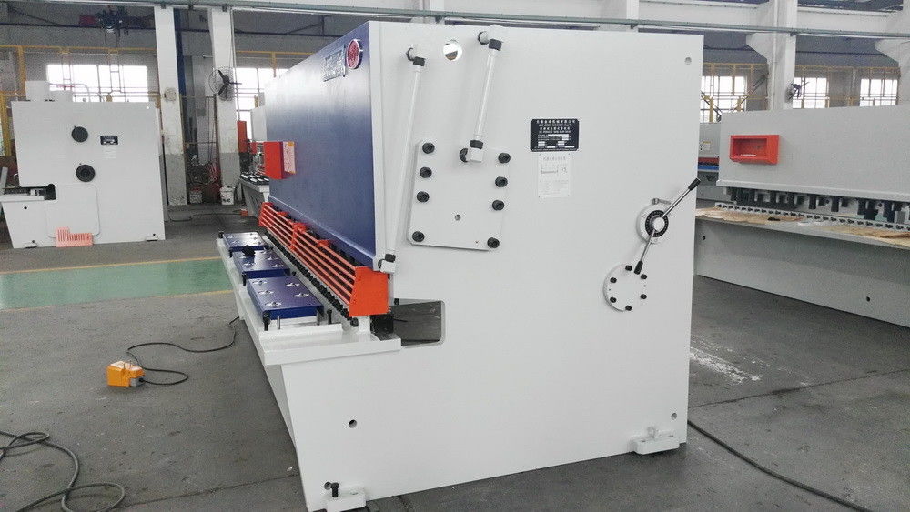 CNC-Hydraulische Scherenmaschine zum Einzel- und Dauerschneiden