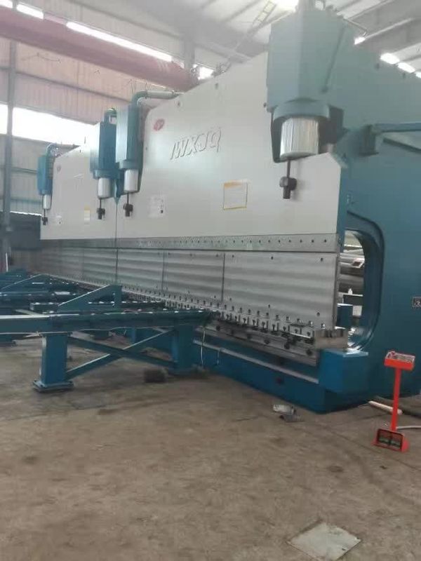 14m Länge CNC Hydraulic Tadem Press Bremse1300 Tonnen Druck Biegen U Stahl