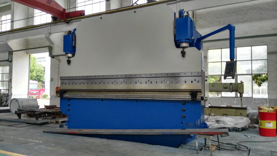 6.5M Metal Sheet hydraulische Presse-Bremse CNC, die mit verbiegendem Stahl der Kraft 4000KN sich bildet