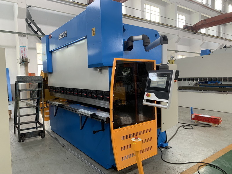 135T mechanische CNC hydraulische Druckbremsmaschine 3200mm Biegellänge