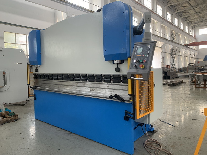 125T WE67Y Hydraulikpresse Bremse Biegefähigkeit 130T Metallblechformmaschine