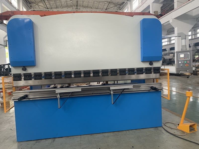 125T WE67Y Hydraulikpresse Bremse Biegefähigkeit 130T Metallblechformmaschine