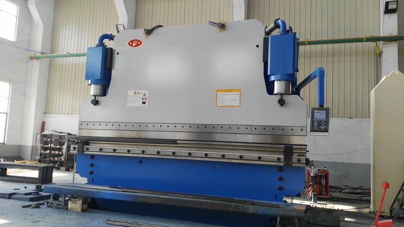 500T Kraft CNC Hydraulikpresse Bremse bei Metallherstellung, Automobilfabriken