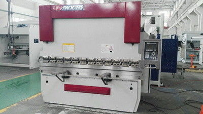 4M Längenblatt Metall CNC Hydraulikpresse Bremsbearbeitung C-Kanalstahl