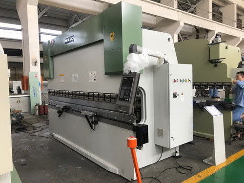 Hydraulische Presse-Bremse NC, WE67K verbiegendes Werkzeug der 50 Tonnen-Presse-Bremshohen Leistungsfähigkeit