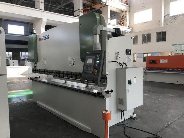 Hydraulische Presse-Bremsmaschinerie Delem-Steuerung 125 Tonnen-Galvano CNC