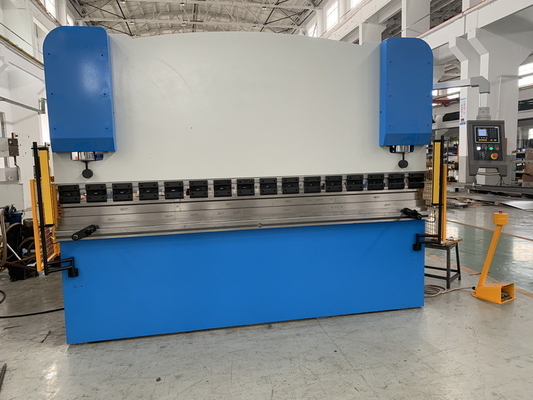 125T WE67Y Hydraulikpresse Bremse Biegefähigkeit 130T Metallblechformmaschine