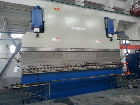 CNC-Hydraulikpresse mit 400KN Max-Druck 175° Max-Biegwinkel und 6000mm Max-Bieglänge für Blech