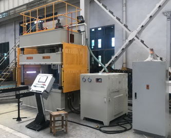 Hydraulische Presse-Maschinen-Servo-Antrieb 2x1.5m der Tiefziehen-Auto-Tür-200T Worktable